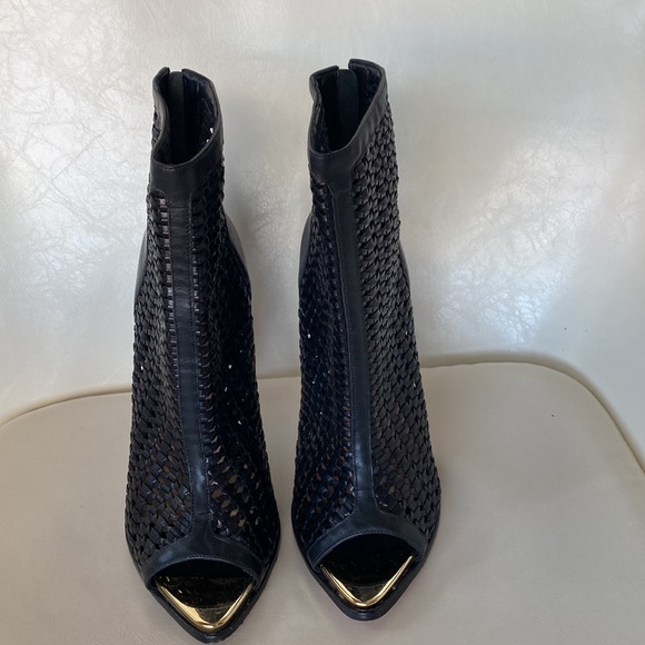 These are 3 year old black Schutz High Heel shoes. - Picture 2 of 3